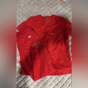 Figs Red Scrub Set